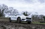 Volvo V60 D4 Cross Country 2019 года (UK)